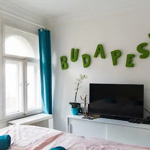  Apartment Queen Bed